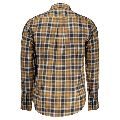 Shirt by Timberland for men in cotton brown & tartan features an architectural silhouette with a refined and elegant for a architectural look.