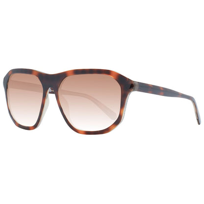 This Sunglasses by Guess for unisex in plastic brown presents a sumptuous silhouette, showcasing a sumptuous full-rim square frame design in brown coloured frame and high-performance gradient category-2-medium-tint lens.