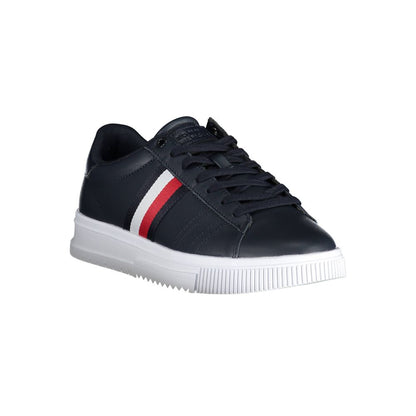 Sneakers by Tommy Hilfiger for men in polyester blue features a sumptuous design, perfectly showcasing the sumptuous fashion style of this Men's Fashion Polyester Sneakers.
