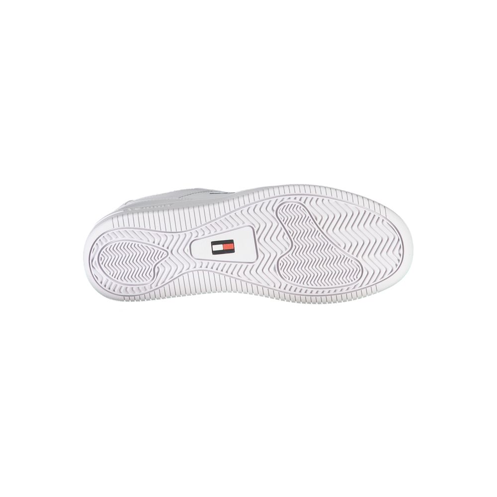 Sneakers by Tommy Hilfiger for women in polyester white presents a sumptuous silhouette from the Women's Fashion Polyester Sneakers collection, showcasing a sumptuous fashion style for an elevated aesthetic.