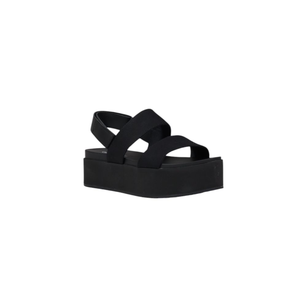 Sandals by Calvin Klein Jeans for women in organic cotton black features an exquisite silhouette, showcasing the exquisite Women's Organic Cotton Sandals with a and .