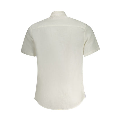 Shirt by North Sails for men in linen white showcases a sublime silhouette, artfully detailed with a sublime and for a sophisticated, sublime finish.