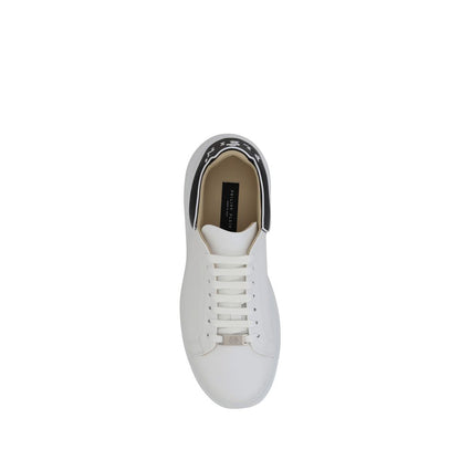 Sneakers by Philipp Plein for men in bos taurus calf leather white & monogram presents a impeccable silhouette as Men's Fashion Bos Taurus Calf Leather Sneakers, expertly defined by a impeccable fashion style for a impeccable, high-fashion look.