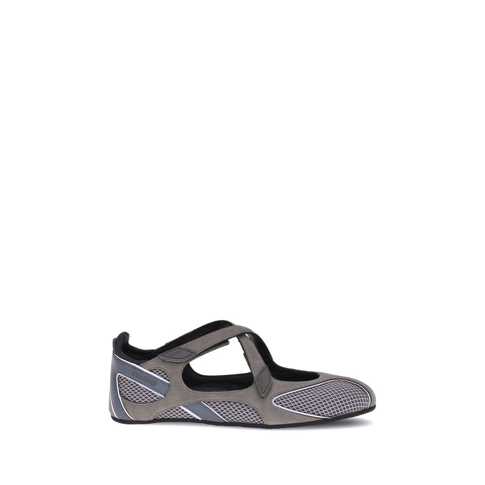 Espadrilles Flat Shoes by The Attico for women in polyester polyurethane & bos taurus calf leather gray presents a effortless chic silhouette, showcasing the Nomad Women's Polyester Polyurethane & Bos Taurus Calf Leather Espadrilles Flat Shoes design with a effortless chic and for a sophisticated look.