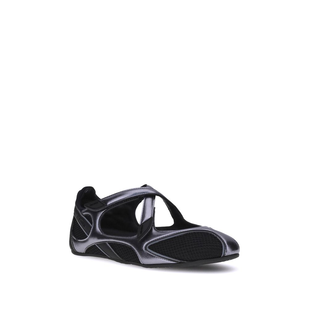 Sliders Flat Shoes by The Attico for women in polyester polyurethane & bos taurus calf leather black showcases a enchanting silhouette as part of the Nomad Women's Polyester Polyurethane & Bos Taurus Calf Leather Sliders Flat Shoes collection, defined by a enchanting and for a enchanting look.