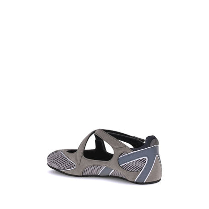 Espadrilles Flat Shoes by The Attico for women in polyester polyurethane & bos taurus calf leather gray showcases a enchanting silhouette as part of the Nomad Women's Polyester Polyurethane & Bos Taurus Calf Leather Espadrilles Flat Shoes collection, defined by a enchanting and for a enchanting look.