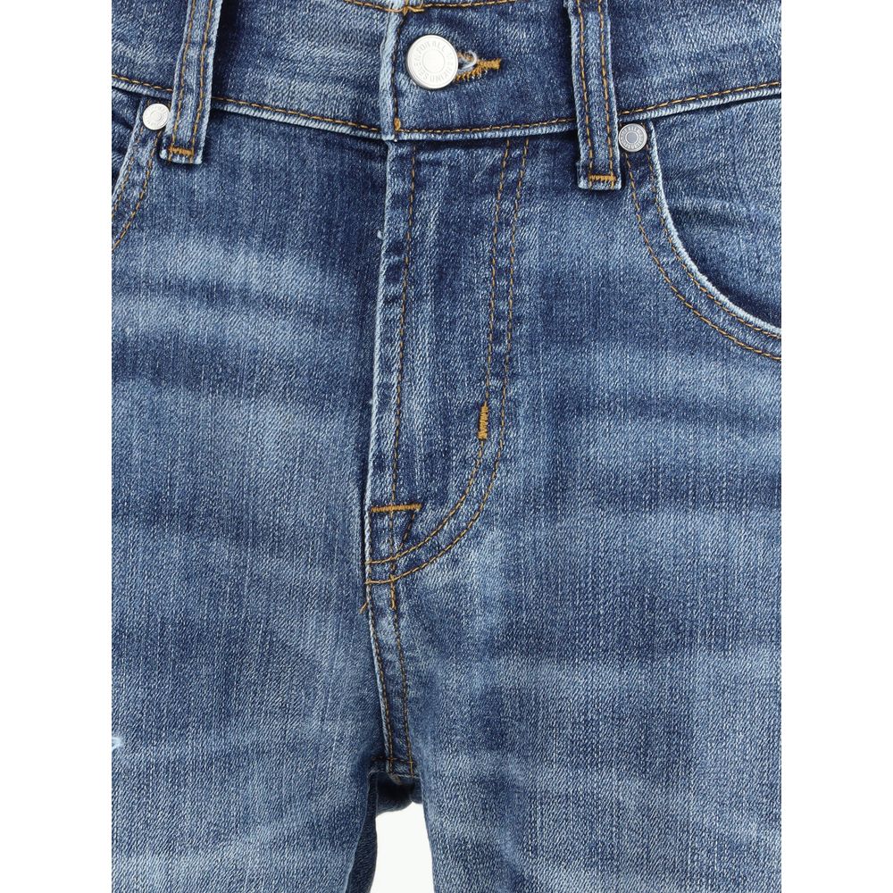 Jeans by 7FOR for men in denim cotton blue features an sophisticated and straight-leg & regular-fit with a precise long, creating a sophisticated and sophisticated silhouette.