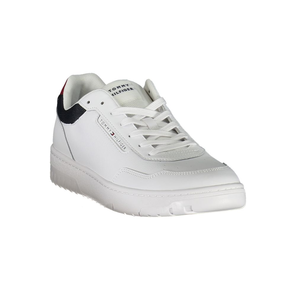 Sneakers by Tommy Hilfiger for men in leather white & print features a sumptuous design, perfectly showcasing the sumptuous fashion style of this Men's Fashion Leather Sneakers.