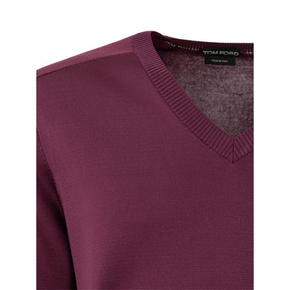 Sweater by Tom Ford for men in polyamide polyurethane & silk purple showcases an masterful silhouette, artfully detailed with a masterful v-neck neckline and for a sophisticated, premium finish.