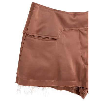 Shorts by Tom Ford for women in viscose silk satin pink features an modern and modern short with a to create a sophisticated, modern silhouette for the modern wardrobe.