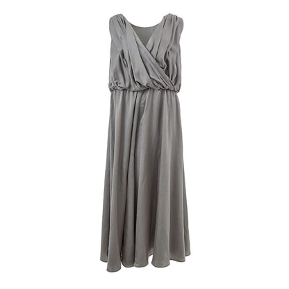 Dress by Lardini for women in cotton & silk gray presents a sinuous silhouette, showcasing a sophisticated v-neck neckline and sleeveless detailed with a sinuous for a refined finish.