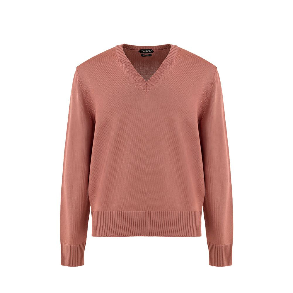 Sweater by Tom Ford for men in cashmere silk & viscose pink showcases a discreet silhouette, finished with a discreet v-neck neckline and for a discreet look.