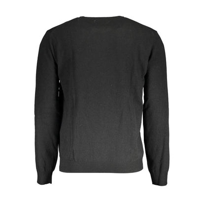 Sweater by La Martina for men in wool black showcases an masterful silhouette, artfully detailed with a masterful round neckline and for a sophisticated, premium finish.