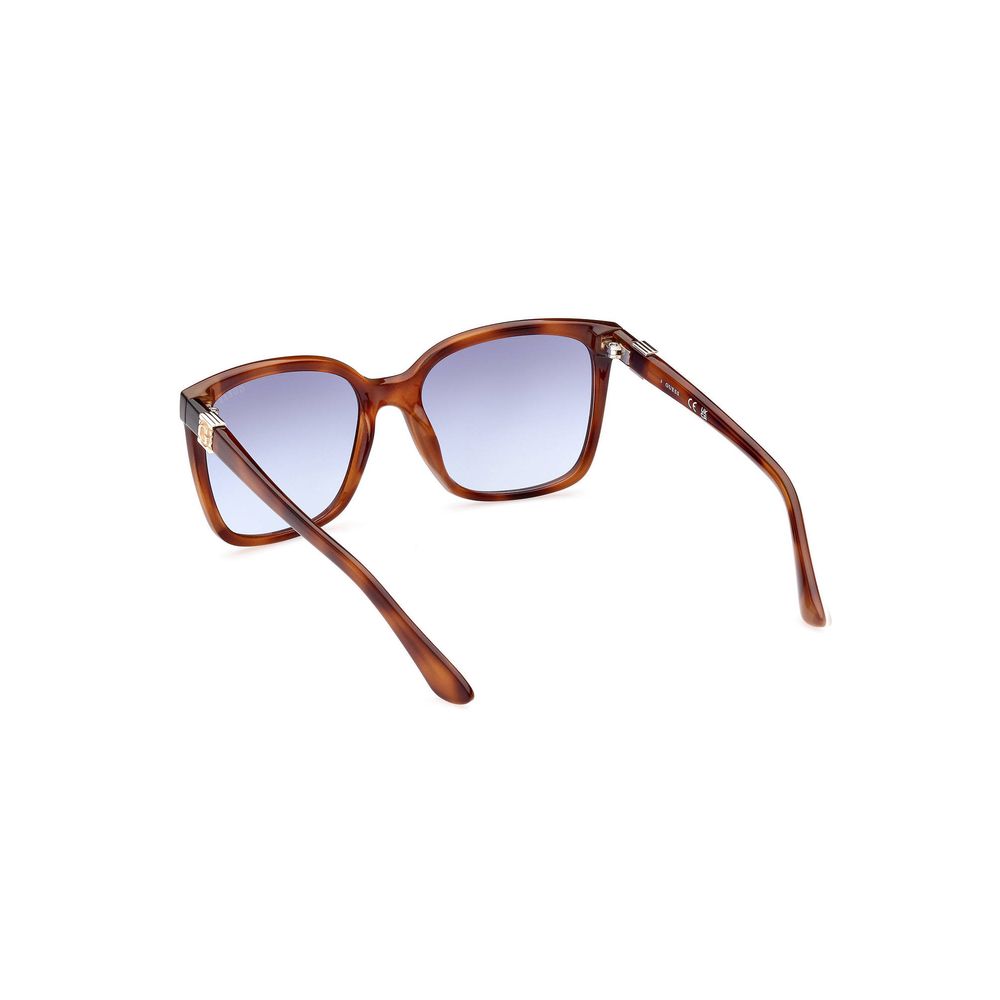 Sunglasses by Guess Jeans for women in and brown & light-blue presents a sumptuous silhouette, featuring brown coloured frame and square frame design with for a sumptuous look.