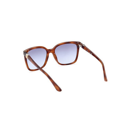 Sunglasses by Guess Jeans for women in and brown & light-blue presents a sumptuous silhouette, featuring brown coloured frame and square frame design with for a sumptuous look.
