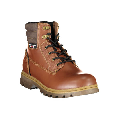 Boots by Carrera for men in polyester brown features an high-performance silhouette, showcasing the sophisticated design of the Men's Polyester Boots with a and a refined .