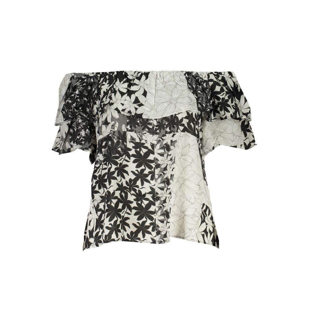 T-Shirt by Desigual for women in cotton white & patterned showcases a unassuming silhouette, artfully detailed with a refined boat neckline and unassuming short-sleeve for a sophisticated, contemporary look.