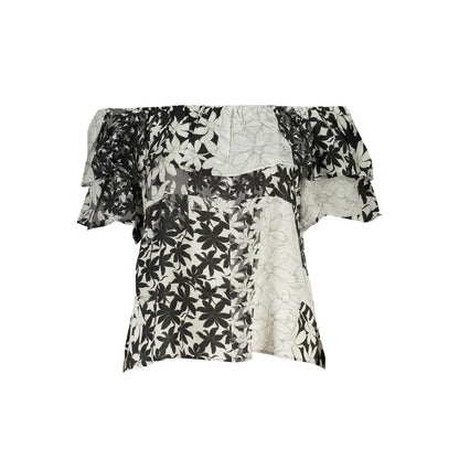 T-Shirt by Desigual for women in cotton white & patterned showcases a unassuming silhouette, artfully detailed with a refined boat neckline and unassuming short-sleeve for a sophisticated, contemporary look.