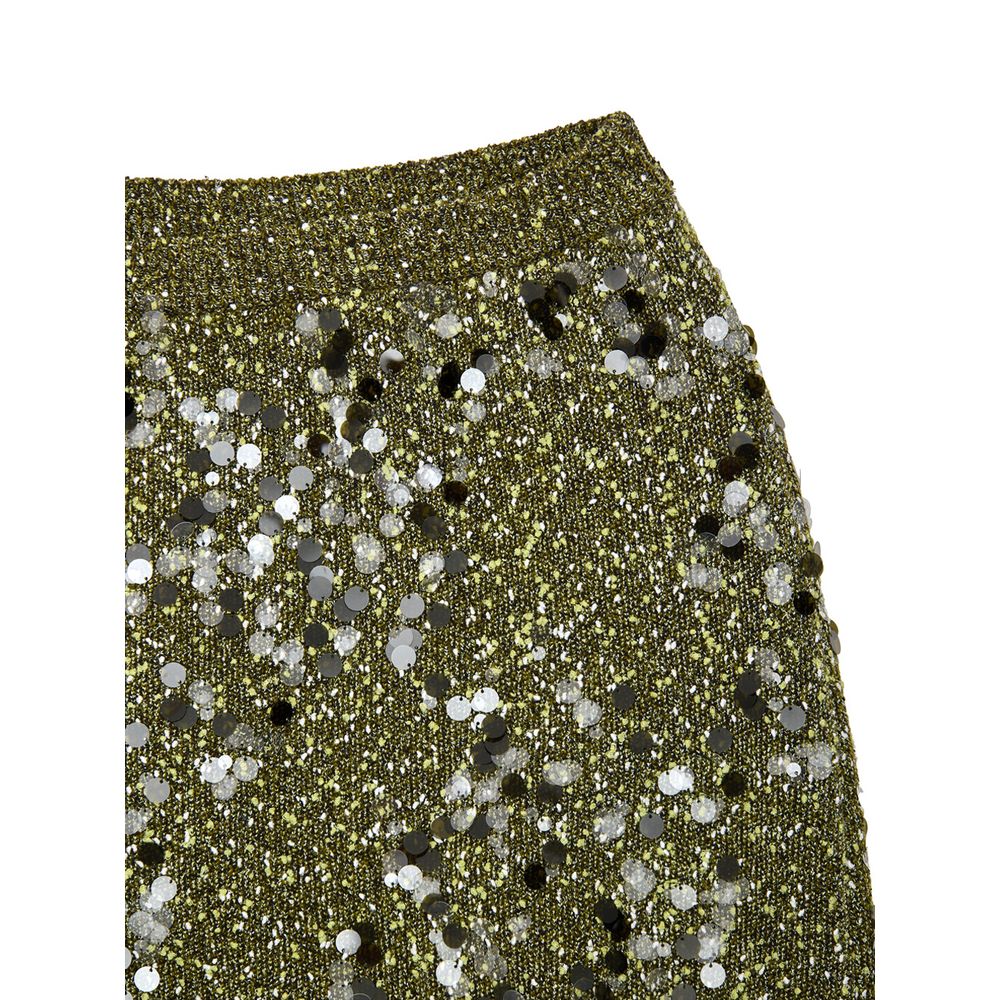 Skirt by Gucci for women in wool viscose sequins military-green features an relaxed-yet-refined silhouette that elegantly showcases the Women's Wool Viscose Sequins Skirt design and sophisticated knee.