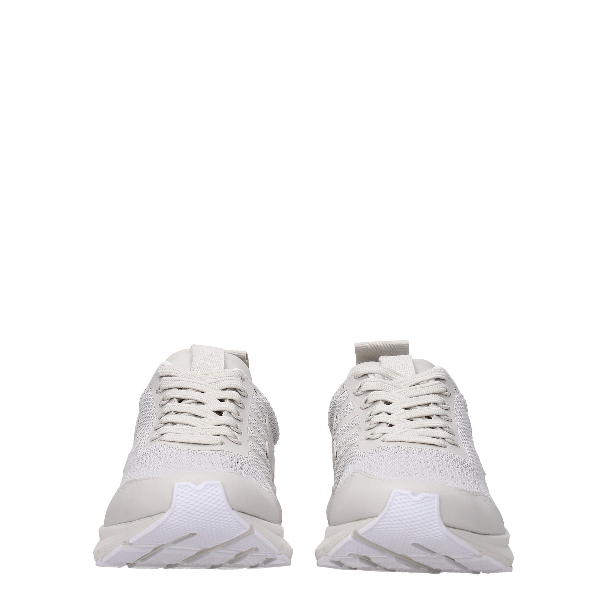 Sneakers by Veja for men in rubber & fabric gray & pearl presents a impeccable silhouette as Men's Fashion Rubber & Fabric Sneakers, expertly defined by a impeccable fashion style for a impeccable, high-fashion look.