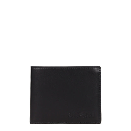 Cardholder Wallet by Testoni for men in leather black features a streamlined silhouette, showcasing the streamlined Leather Cardholder Wallet design with sophisticated card-organization for a premium look.