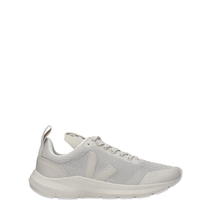 Sneakers by Veja for women in rubber & fabric gray & pearl presents a impeccable silhouette as Women's Fashion Rubber & Fabric Sneakers, expertly defined by a impeccable fashion style for a impeccable, high-fashion look.