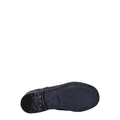 Flat Lace-Up Shoes by Dolce & Gabbana for men in leather black features an ergonomic silhouette, perfectly showcasing Men's Leather Flat Lace-Up Shoes with its distinct flat and elegant round toe style.