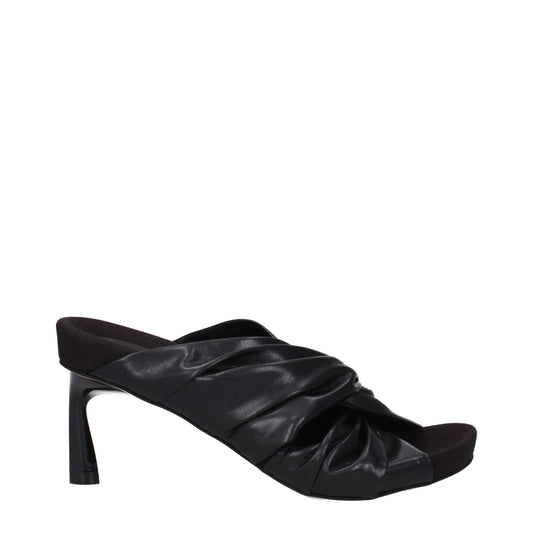 Mid-Heel Sandals by Stella McCartney for women in leather black features an effortlessly chic silhouette from the Women's Leather Mid-Heel Sandals collection, showcasing a effortlessly chic 7-cm-heel mid-heel and elegant open toe style.