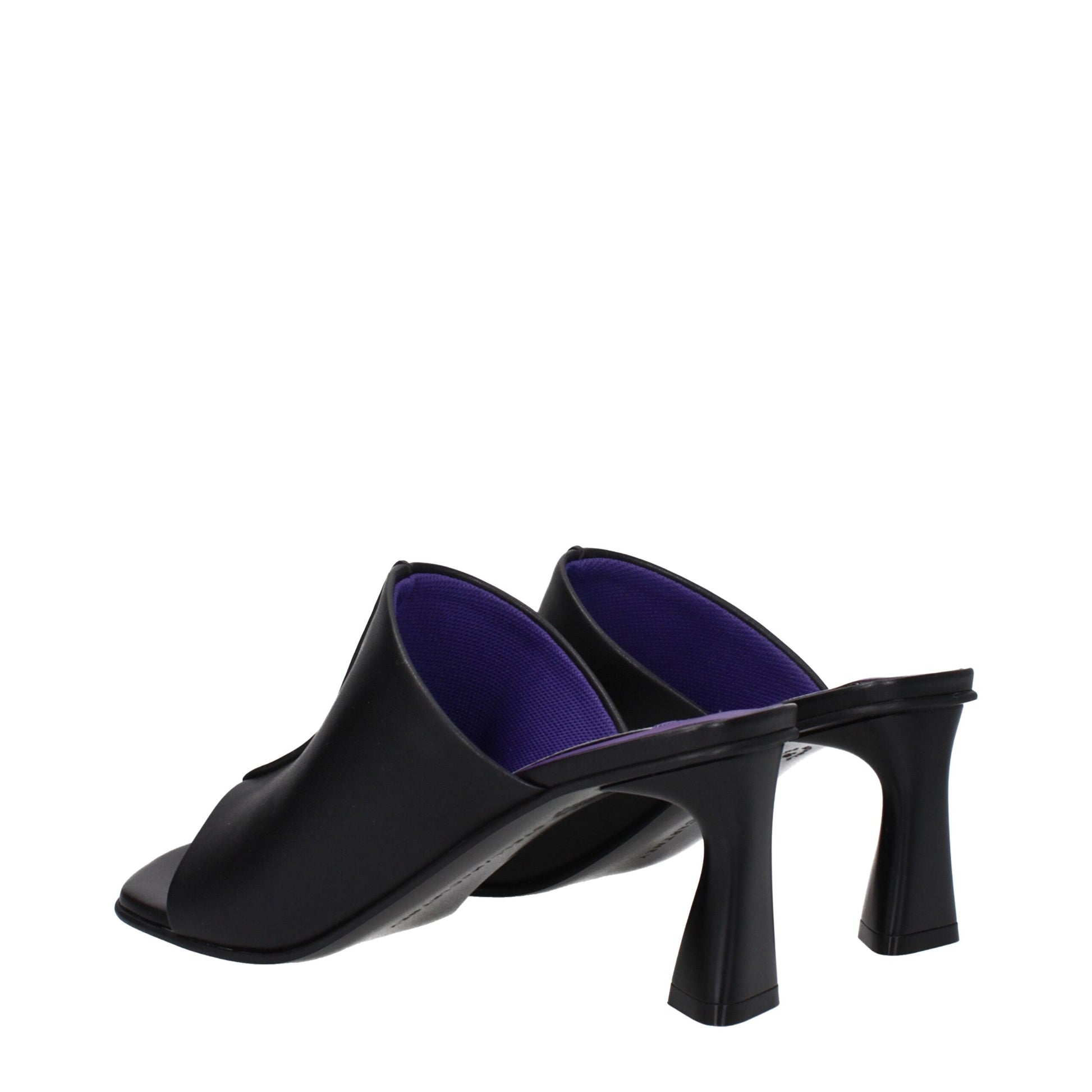 Mid-Heel Sandals by Stella McCartney for women in leather black features an statuesque Women's Leather Mid-Heel Sandals silhouette with a refined 7-5-cm-heel mid-heel and elegant open toe style.
