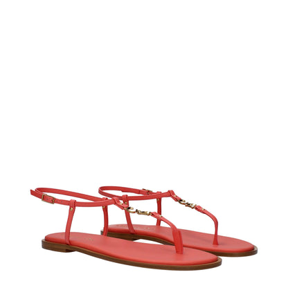 Flat Flip-Flop Sandals by Christian Dior for women in leather pink features an architectural design from the Women's Leather Flat Flip-Flop Sandals collection, defined by a architectural flat and open toe style for a architectural finish.