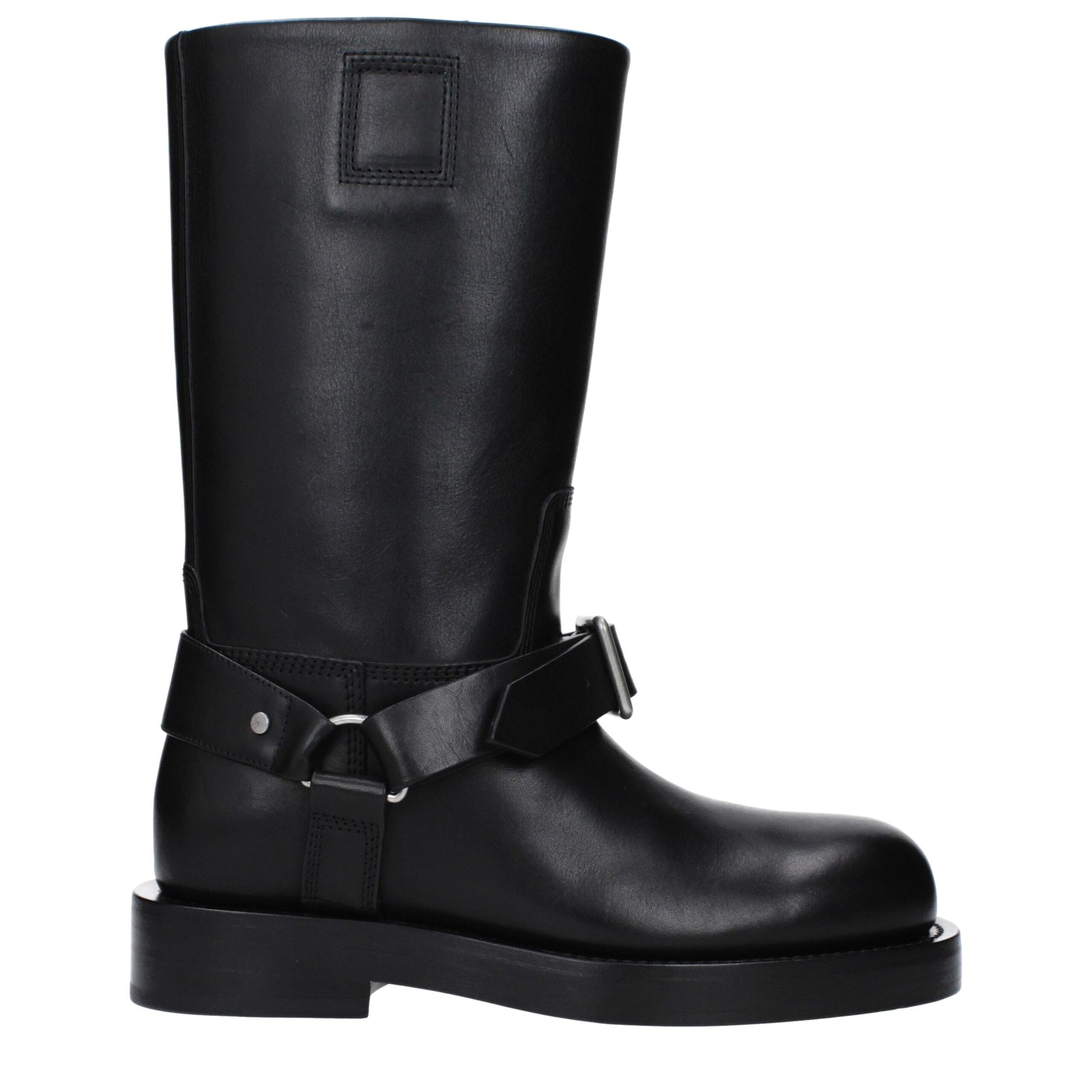 Low-Heel Boots by Burberry for women in leather black features an enchanting design from the Women's Leather Low-Heel Boots collection, highlighting a enchanting 3-5-cm-heel low-heel and round toe style for a refined look.