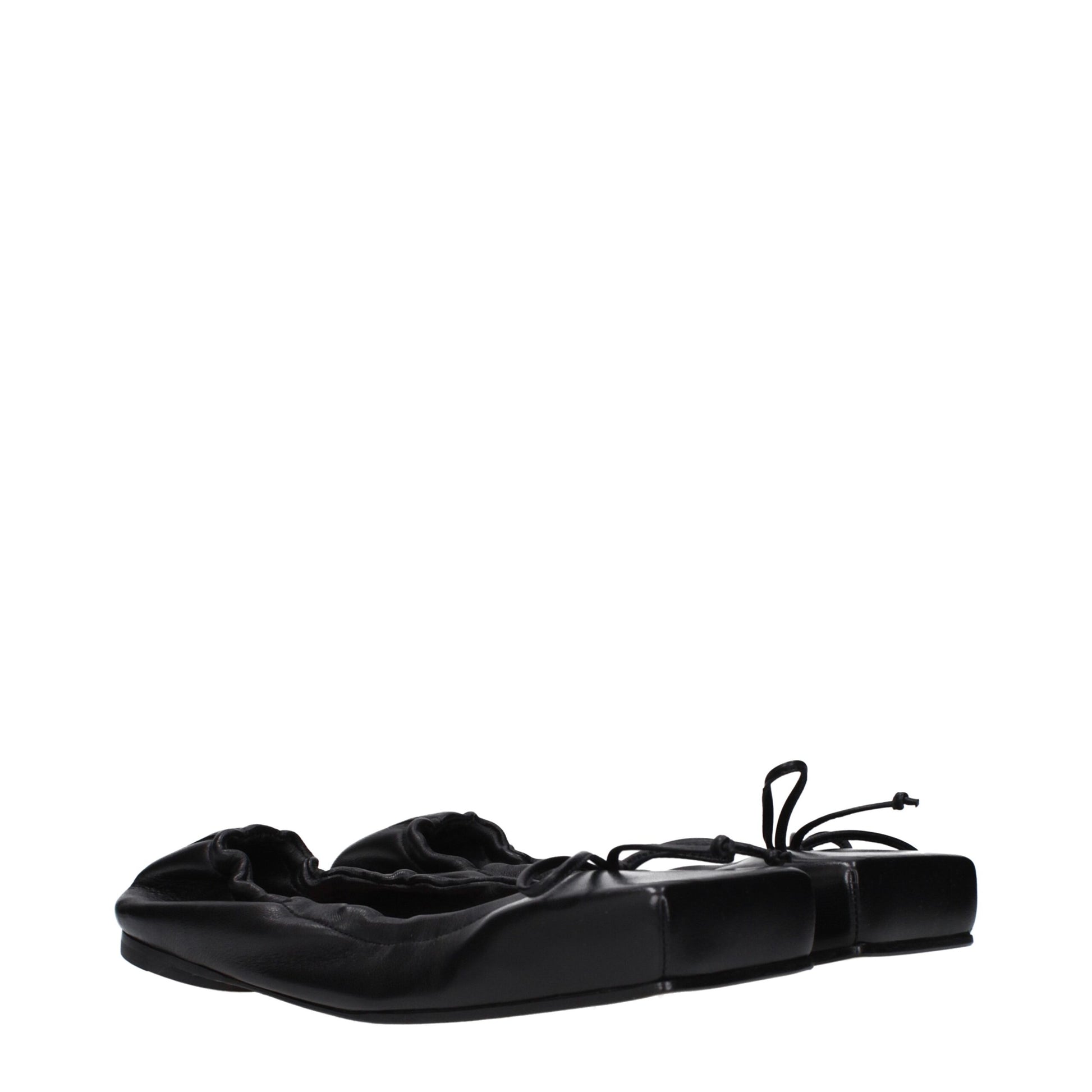 Ballet Flat Shoes by Jacquemus for women in leather black showcases a enchanting silhouette as part of the Women's Leather Ballet Flat Shoes collection, defined by a enchanting square toe style and for a enchanting look.