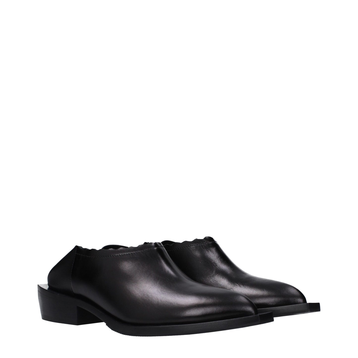 Mules Loafers Flat Shoes by Moschino for women in leather & rubber black showcases a enchanting silhouette as part of the Women's Leather & Rubber Mules Loafers Flat Shoes collection, defined by a enchanting and for a enchanting look.