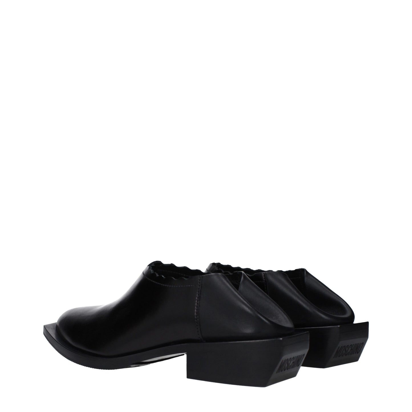 Mules Loafers Flat Shoes by Moschino for women in leather & rubber black features an captivating silhouette, showcasing the captivating style of the Women's Leather & Rubber Mules Loafers Flat Shoes with its distinct and refined .