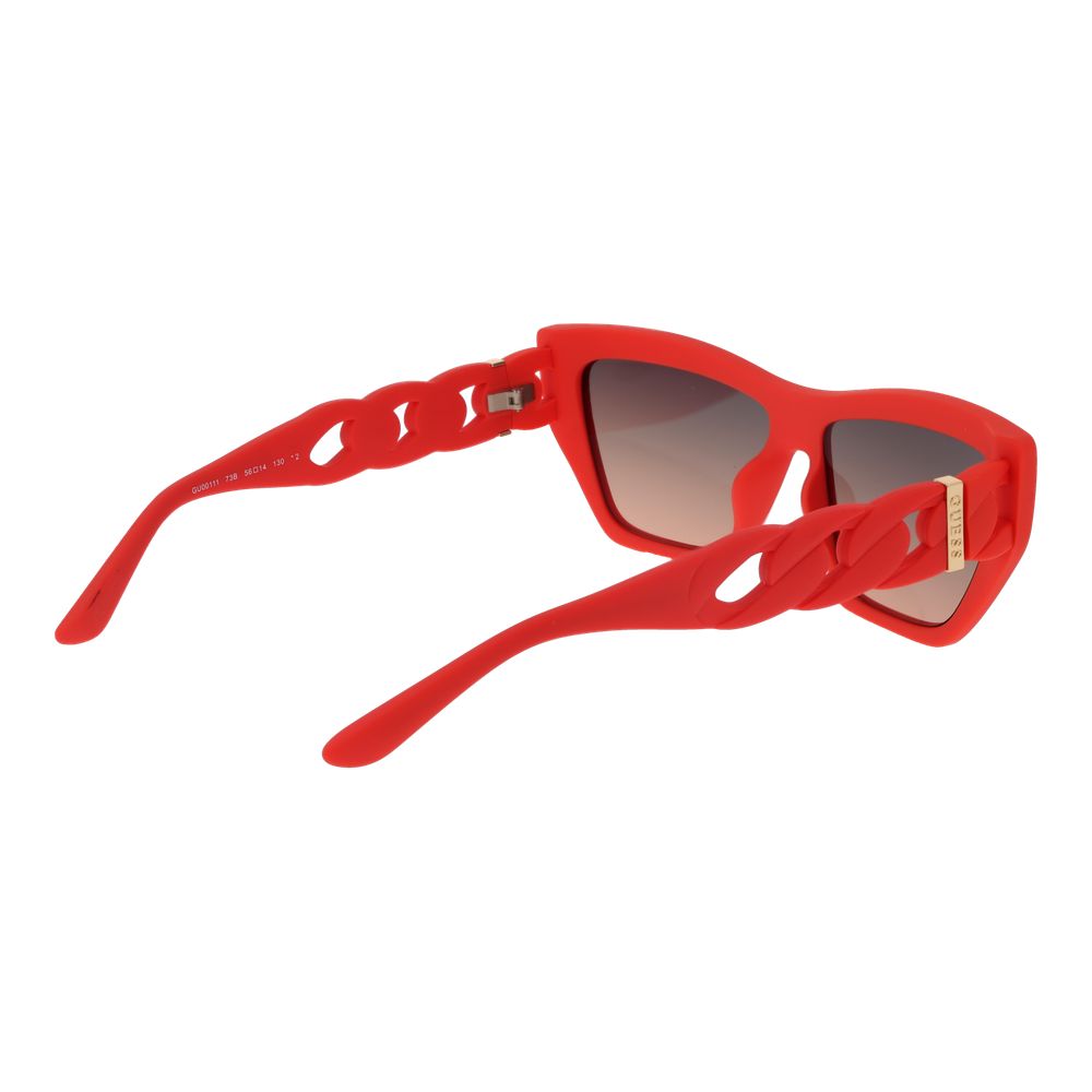 Sunglasses by Guess for women in plastic and red presents a sumptuous silhouette, featuring red coloured frame and full-rim cat-eye frame design with gradient category-2-medium-tint lens for a sumptuous look.