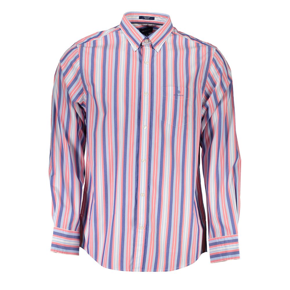 Shirt by Gant for men in organic cotton pink presents a discerning silhouette, showcasing a sophisticated button-down-collar neckline and short-sleeve for a truly discerning finish.