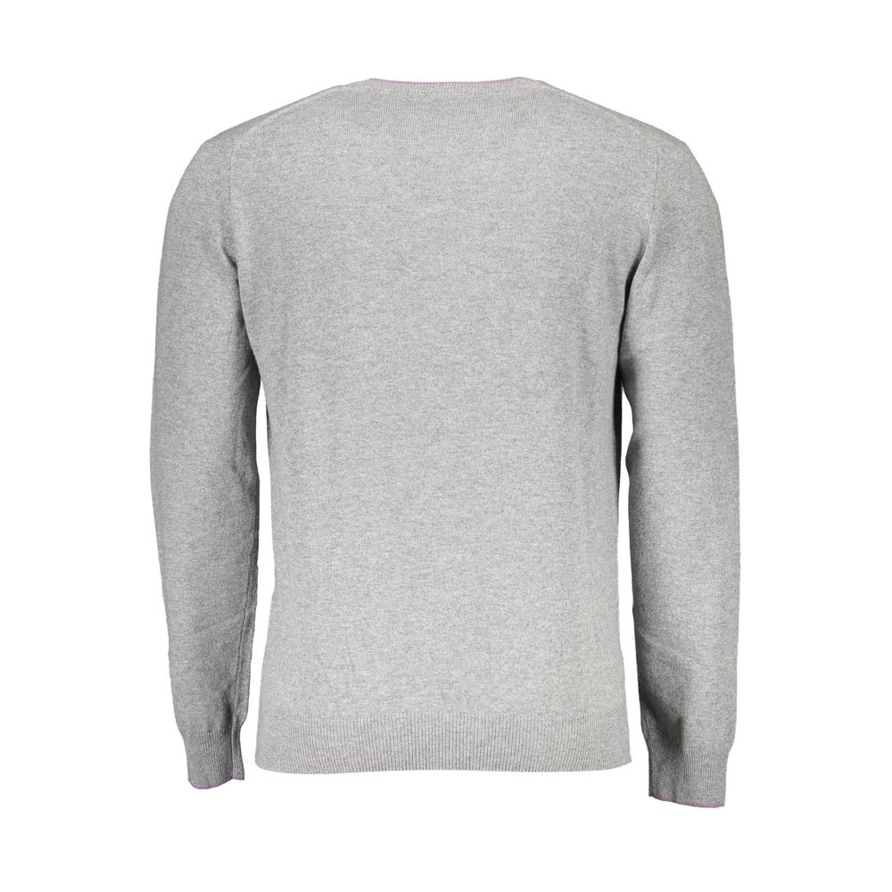 Sweater by Harmont & Blaine for men in wool gray showcases an masterful silhouette, artfully detailed with a masterful and for a sophisticated, premium finish.