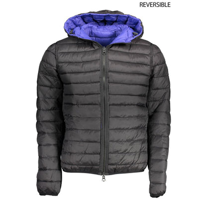 Jacket by U.S. POLO ASSN. for men in nylon black & blue features a smart silhouette, perfectly accentuated by its unique and functional pockets for a smart finish.