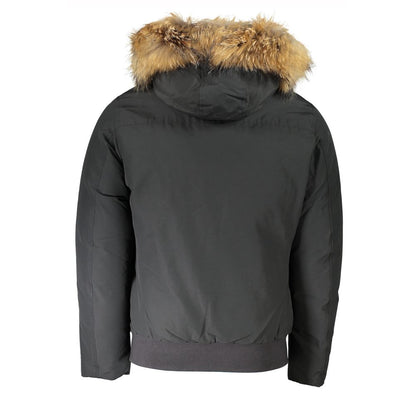 This Hooded Jacket by Woolrich for men in cotton & fur gray showcases a magnificent silhouette, meticulously crafted with a distinctive and functional pockets & hooded for a magnificent finish.
