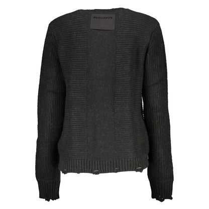 Sweater by Patrizia Pepe for women in fabric black showcases a discreet silhouette, finished with a discreet crew neckline and for a discreet look.
