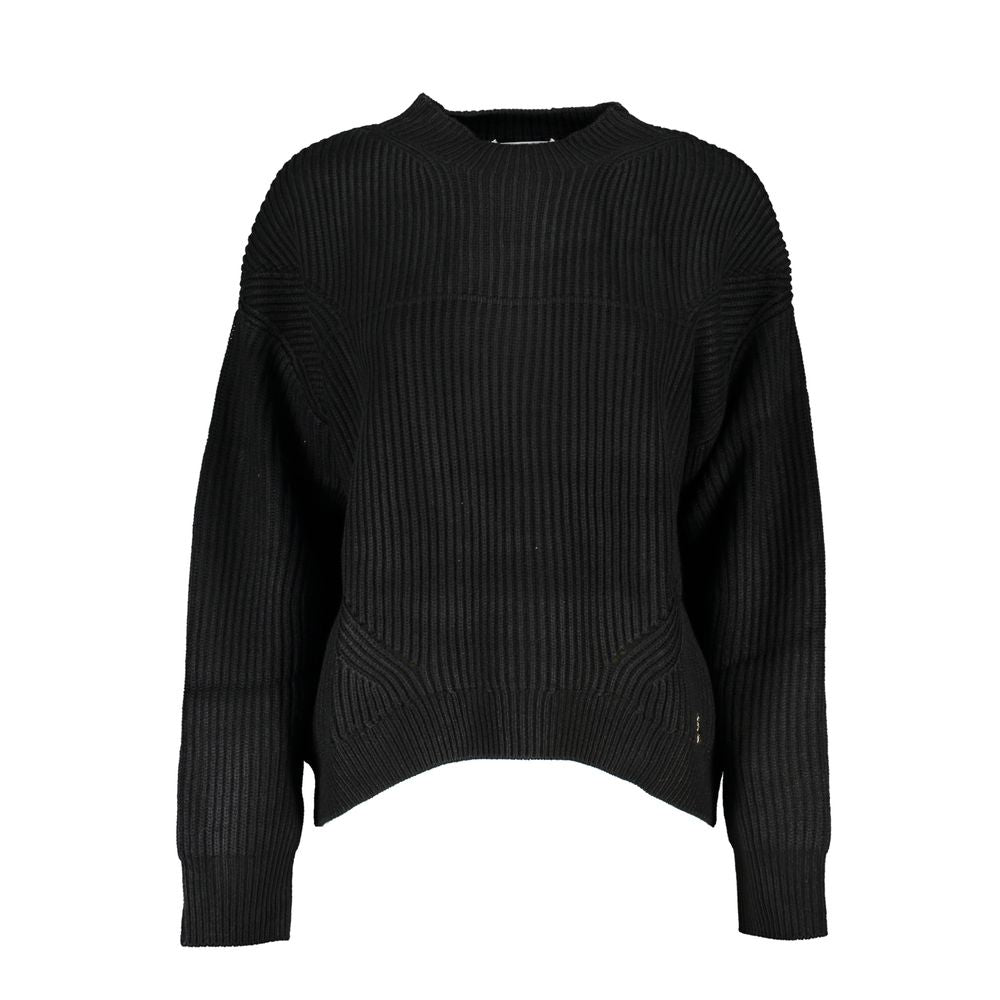 Sweater by Patrizia Pepe for women in fabric black showcases a discreet silhouette, finished with a discreet turtle neckline and for a discreet look.