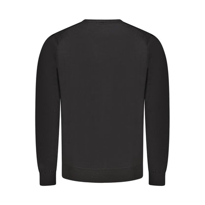 Sweater by Guess Jeans for men in wool black showcases a discreet silhouette, finished with a discreet and for a discreet look.