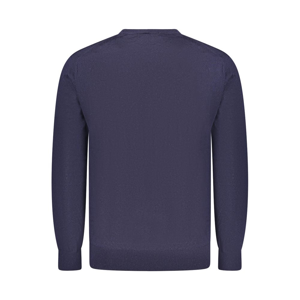 Sweater by Guess Jeans for men in wool blue features an polished silhouette, showcasing refined and a sophisticated crew neckline for a truly polished finish.