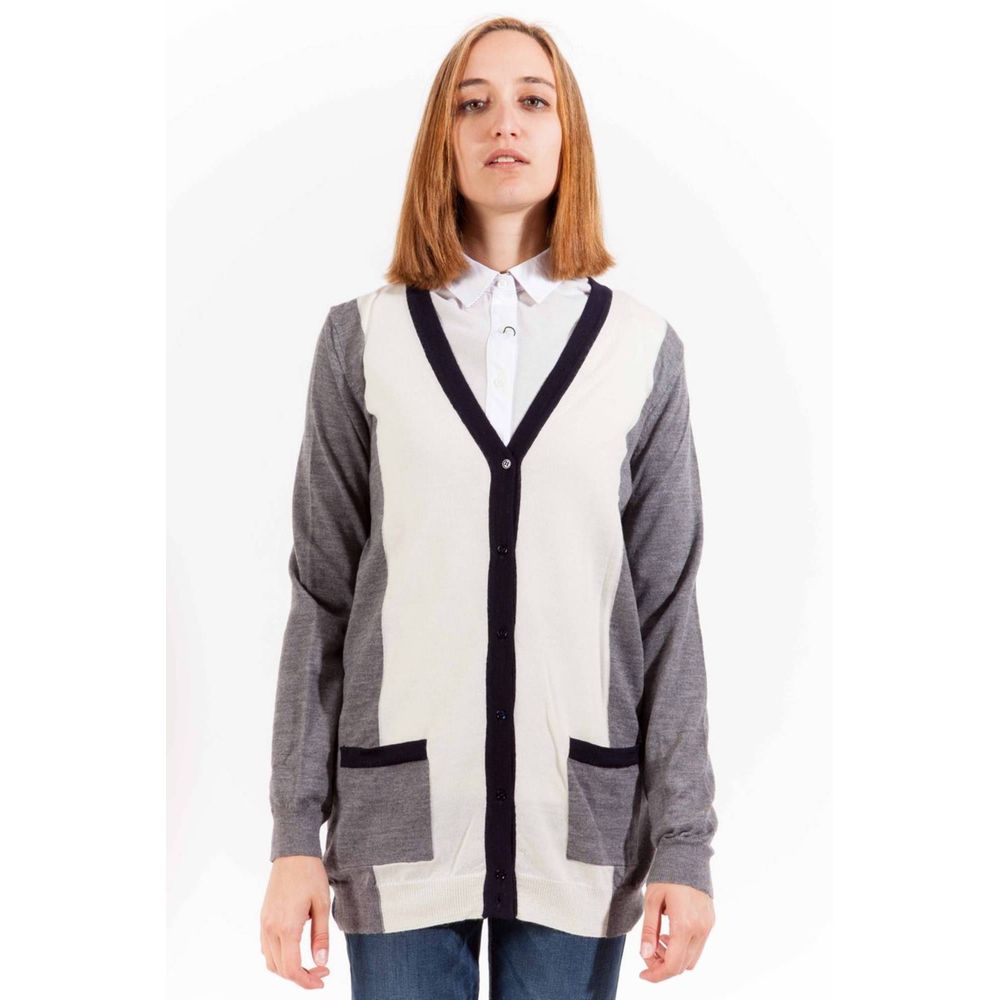 Cardigan by Gant for women in wool gray features a nuanced silhouette with a refined and nuanced long-sleeve detailing for a sophisticated look.