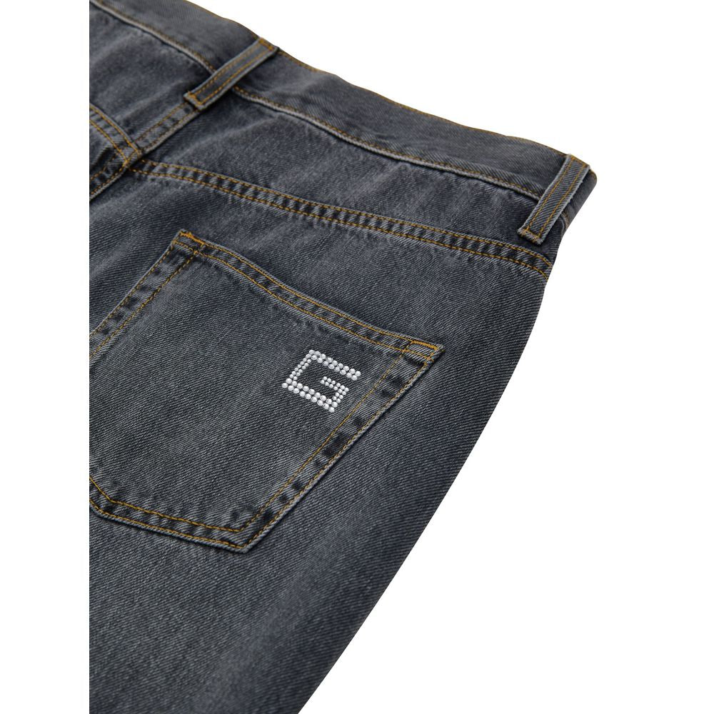Jeans by Gucci for women in denim cotton dark-gray & gray features a refined silhouette with a refined regular-fit, defined by a and a refined long for a refined finish.