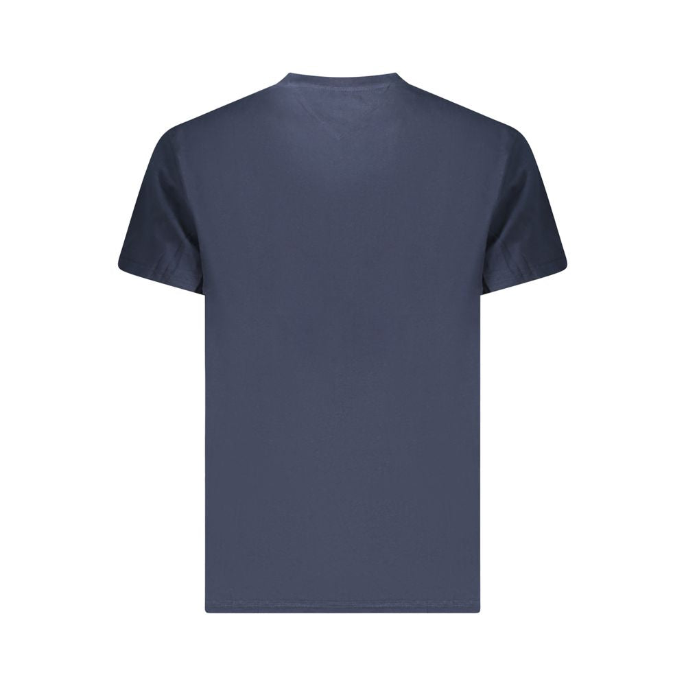 T-Shirt by Tommy Hilfiger for men in cotton blue & print features a plush silhouette, showcasing a sophisticated and for a truly plush finish.