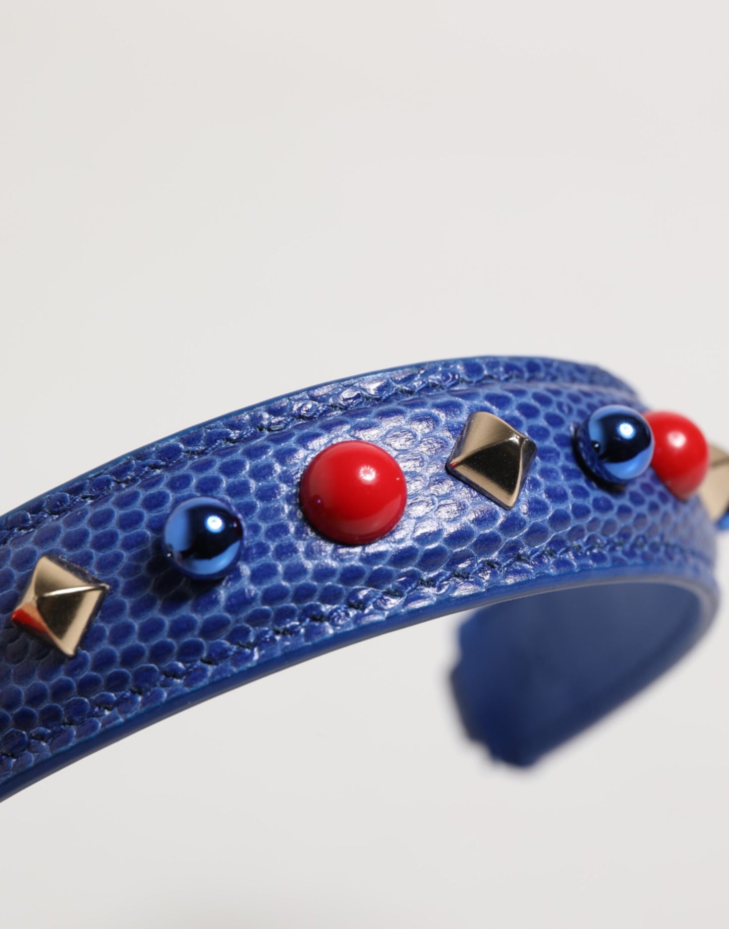 Shoulder Strap by Dolce & Gabbana for women in calf leather blue features a contemporary design, highlighting the distinctive style of the Calf Leather Shoulder Strap with a contemporary finish.