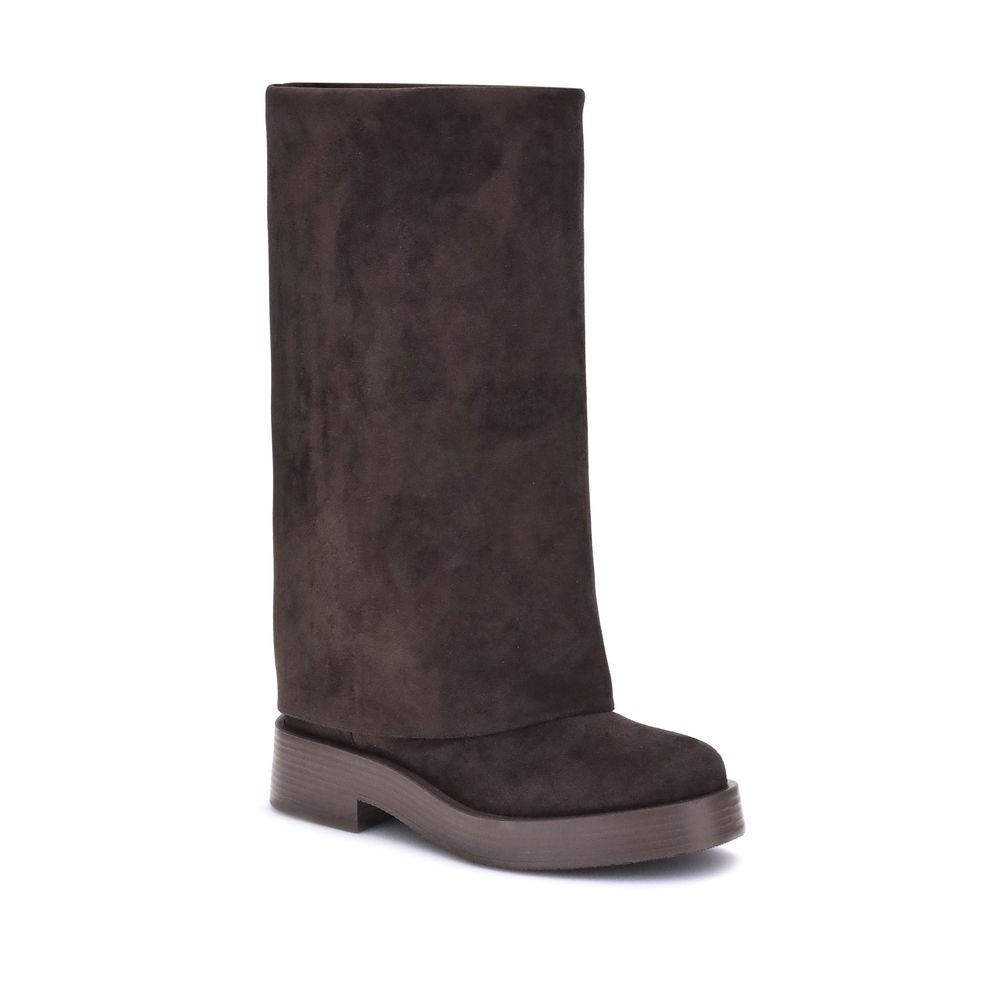 Boots by Casadei for women in polyester suede leather brown showcases a impeccable silhouette as Charlie Women's Polyester Suede Leather Boots, artfully defined by a impeccable and a impeccable round toe style.