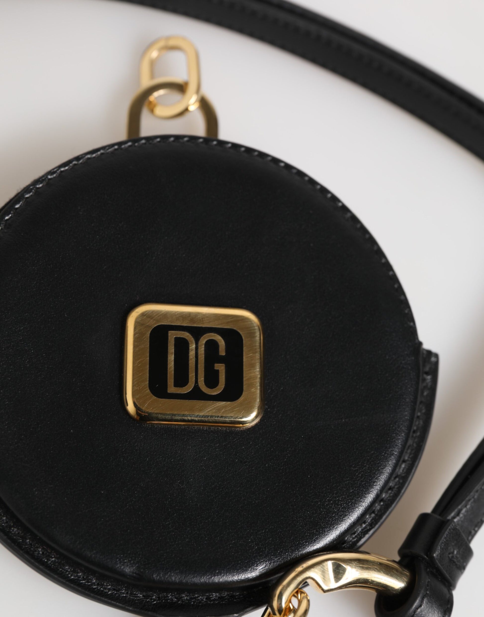 Wallet by Dolce & Gabbana for men in calf leather black features a streamlined silhouette, showcasing the streamlined Calf Leather Wallet design with sophisticated coin-purse for a premium look.