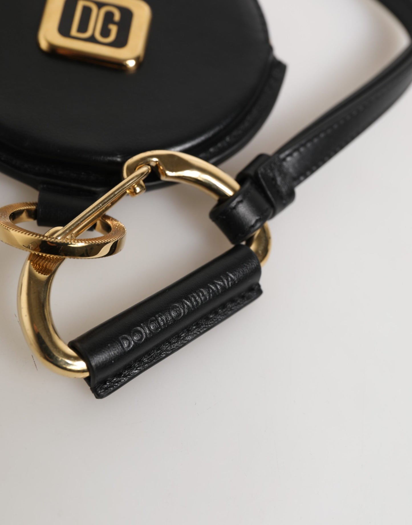 Wallet by Dolce & Gabbana for men in calf leather black presents a refined silhouette, artfully capturing the essence of the Calf Leather Wallet design with sophisticated coin-purse for a refined look.